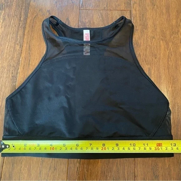 EUC VS Black and White Sports Bra - Picture 4 of 7